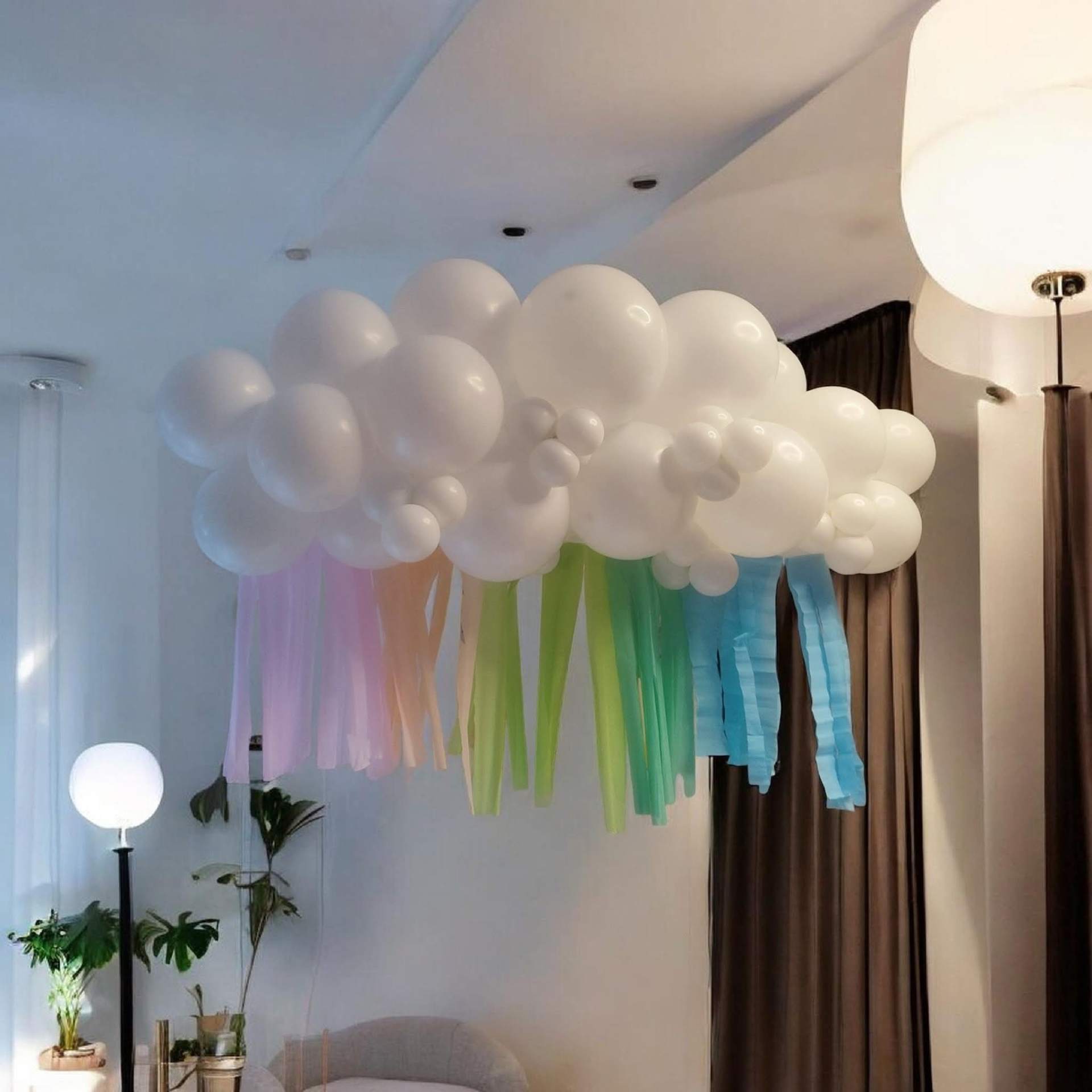 Cloud Ceiling Streamers — Ballondekoration von Mondi Decor, Stuhr bei Bremen